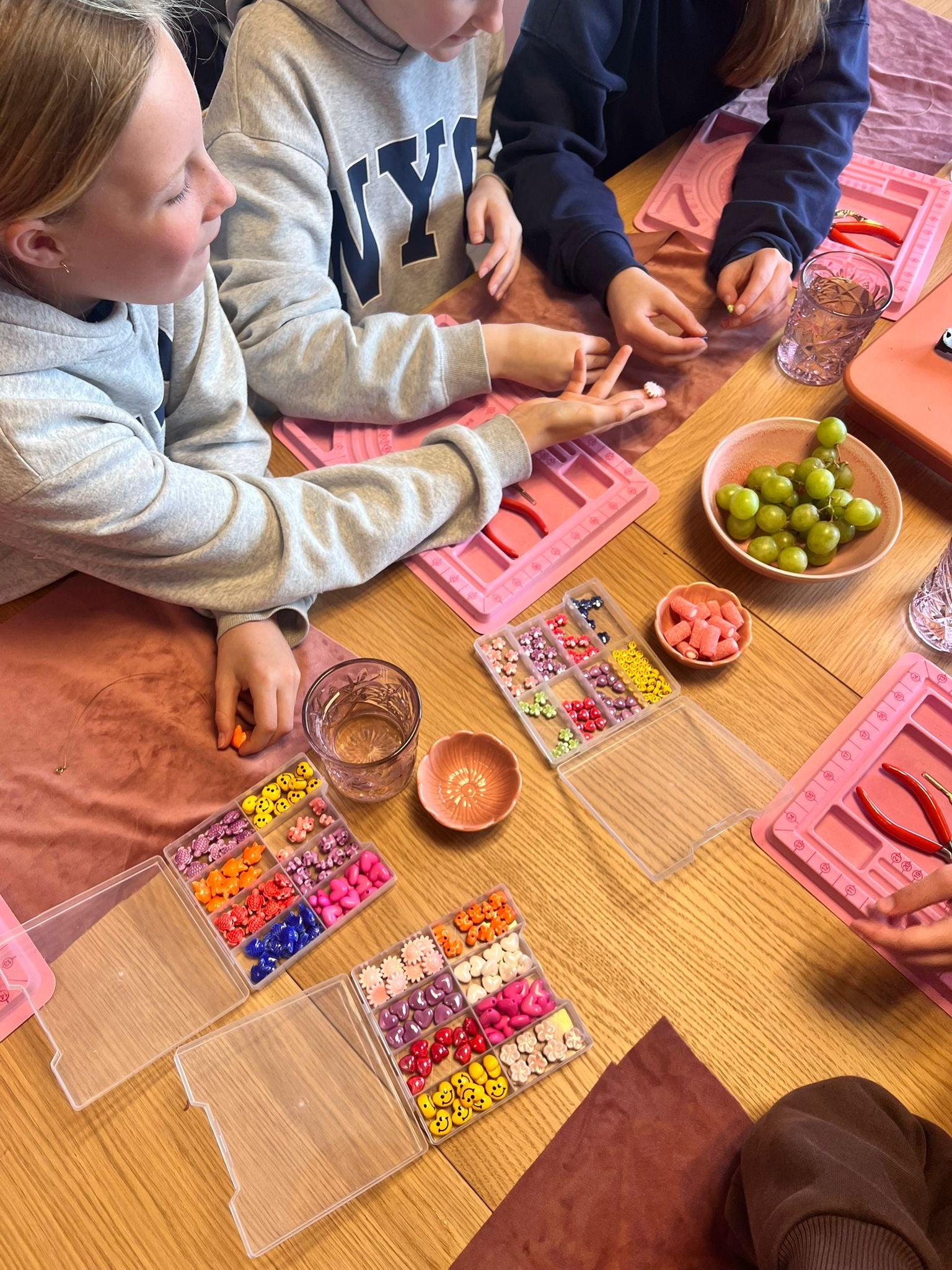Moeder & Kind Workshop - Sieradendoosje Keramieken & Edelsteen Armband maken | 29 april