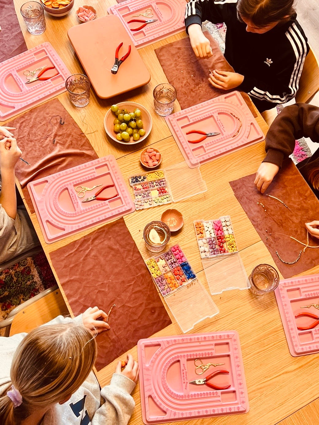 Moeder & Kind Workshop - Sieradendoosje Keramieken & Edelsteen Armband maken | 29 april