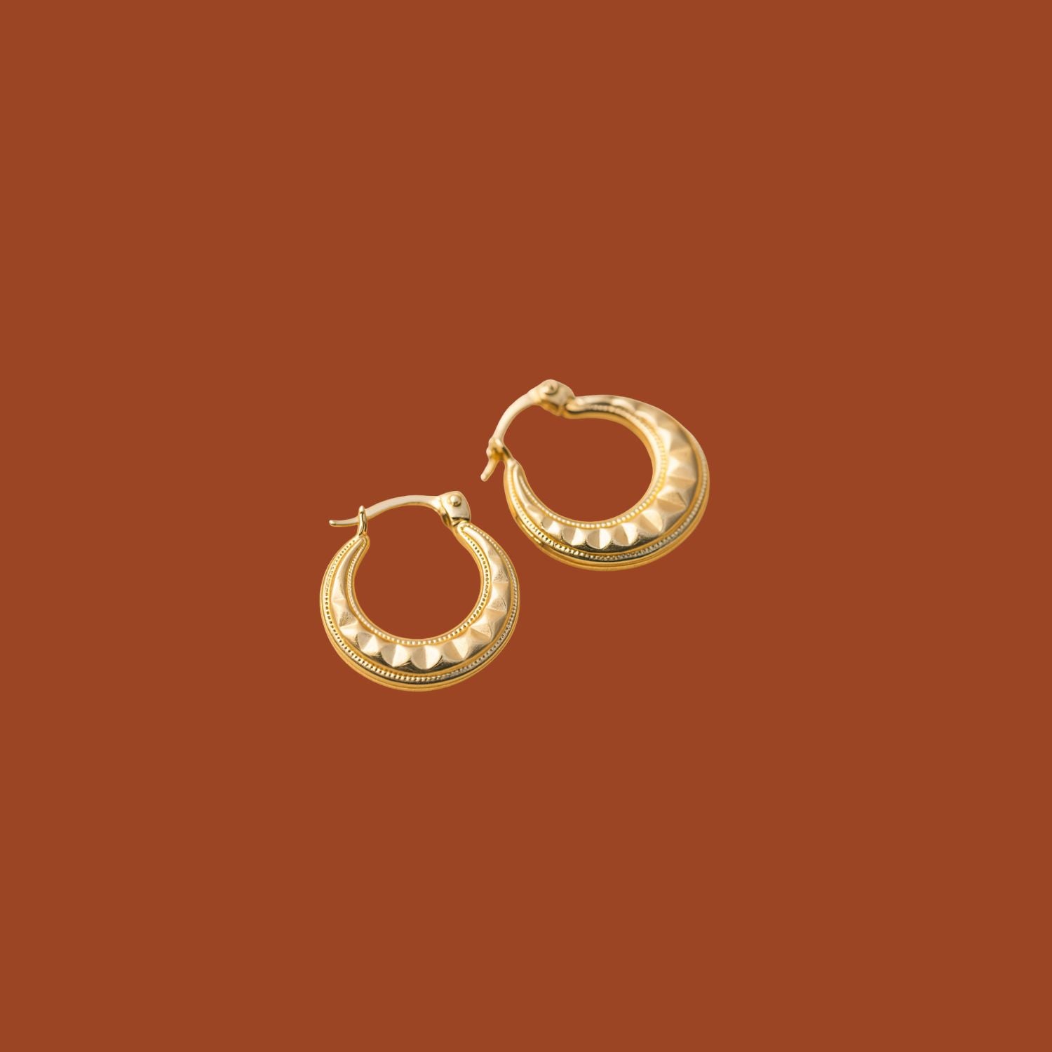 Hoops 9K goud - Treasure